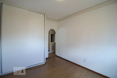 Apartamento à venda com 180m², 4 quartos e 2 vagasSuíte
