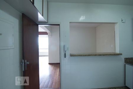 Apartamento à venda com 180m², 4 quartos e 2 vagasCozinha