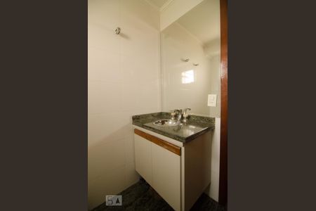 Banheiro de apartamento à venda com 3 quartos, 130m² em Jardim Avelino, São Paulo