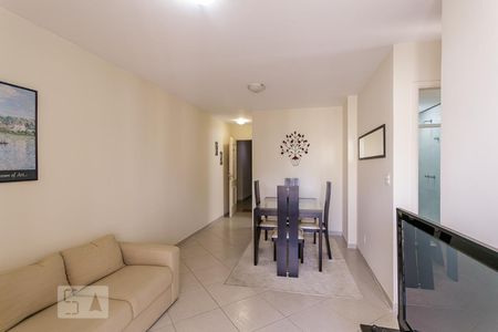 Sala de apartamento para alugar com 2 quartos, 68m² em Jacarepaguá, Rio de Janeiro