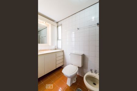 Apartamento à venda com 88m², 3 quartos e 1 vagaBanheiro da suíte 02