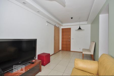 Sala de apartamento para alugar com 2 quartos, 70m² em Jacarepaguá, Rio de Janeiro