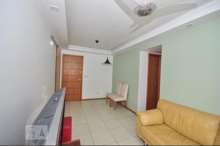 Sala de apartamento para alugar com 2 quartos, 70m² em Jacarepaguá, Rio de Janeiro