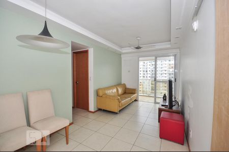 Sala de apartamento para alugar com 2 quartos, 70m² em Jacarepaguá, Rio de Janeiro
