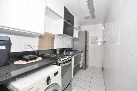 Apartamento para alugar com 70m², 2 quartos e 2 vagasCozinha e Área de Serviço