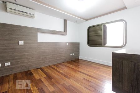 Apartamento à venda com 600m², 4 quartos e 3 vagassuite principal