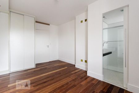 Apartamento à venda com 600m², 4 quartos e 3 vagassuite