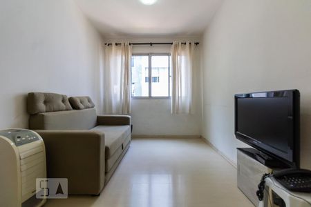 Sala de apartamento para alugar com 1 quarto, 48m² em Santo Amaro, São Paulo