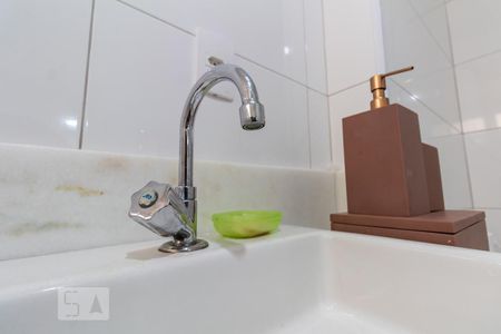 Banheiro de apartamento para alugar com 1 quarto, 48m² em Santo Amaro, São Paulo