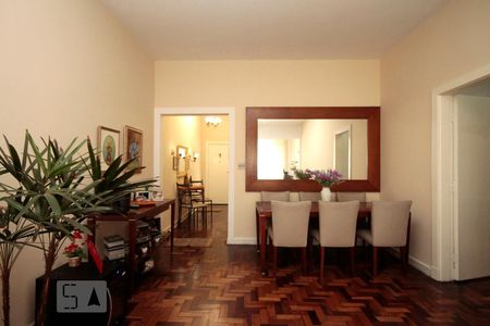 Sala de apartamento para alugar com 2 quartos, 130m² em Bela Vista, São Paulo