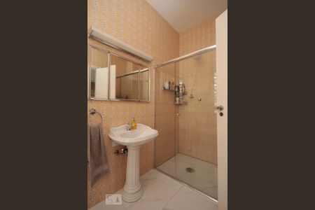 Banheiro de apartamento para alugar com 2 quartos, 130m² em Bela Vista, São Paulo