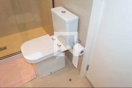 Apartamento à venda com 132m², 3 quartos e 3 vagasBanheiro da Suíte 1 e 2 detalhe