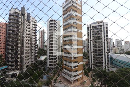 Apartamento à venda com 98m², 3 quartos e 2 vagasVista Quarto 3