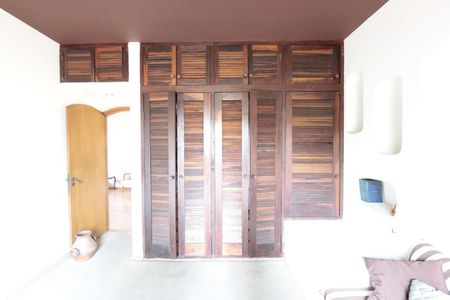 Casa para alugar com 330m², 4 quartos e 6 vagasQuarto