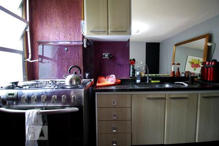 Apartamento à venda com 68m², 2 quartos e 2 vagasCozinha