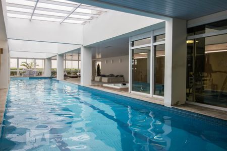 Piscina de apartamento para alugar com 2 quartos, 67m² em Pinheiros, São Paulo