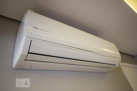 Sala detalhe de apartamento para alugar com 2 quartos, 67m² em Pinheiros, São Paulo