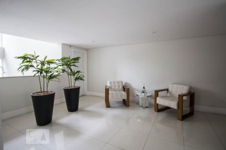 Hall social de apartamento para alugar com 2 quartos, 67m² em Pinheiros, São Paulo