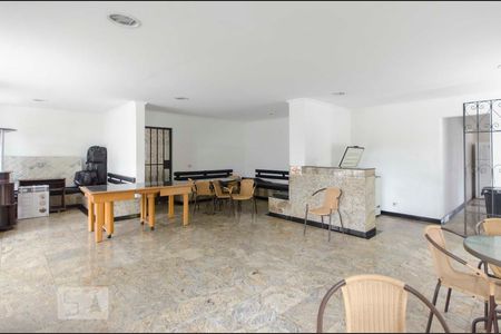 Apartamento para alugar com 75m², 2 quartos e sem vagaSalão de festa