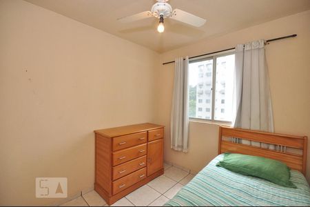 Quarto 1 de apartamento para alugar com 3 quartos, 70m² em Jacarepaguá, Rio de Janeiro