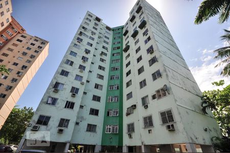 Apartamento para alugar com 70m², 3 quartos e 2 vagasFachada