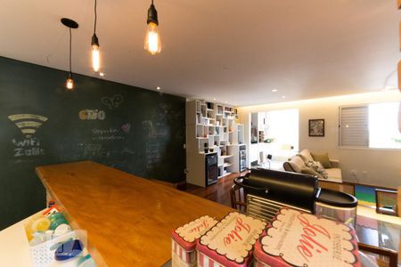 Cozinha de apartamento à venda com 3 quartos, 107m² em Vila Sofia, São Paulo