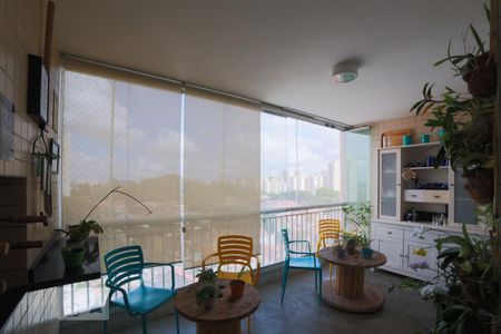 Apartamento à venda com 107m², 3 quartos e 2 vagas Apartamento à venda com 107m², 3 quartos e 2 vagasVaranda