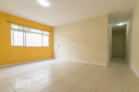 Sala de apartamento para alugar com 2 quartos, 69m² em Água Branca, São Paulo