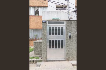 Apartamento para alugar com 69m², 2 quartos e 1 vagaEntrada 63