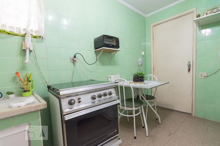 Cozinha de apartamento para alugar com 2 quartos, 85m² em Perdizes, São Paulo