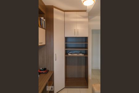 Apartamento para alugar com 70m², 2 quartos e 1 vagaQuarto