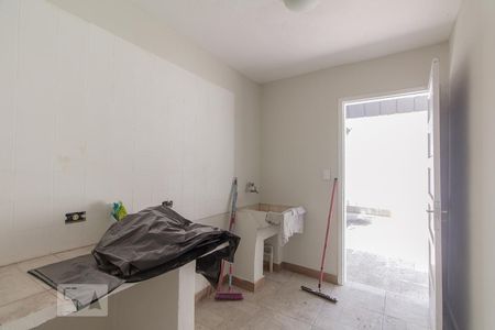Casa à venda com 350m², 3 quartos e 4 vagas Casa à venda com 350m², 3 quartos e 4 vagasÁrea de serviço