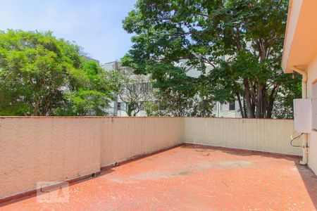 Casa à venda com 350m², 3 quartos e 4 vagas Casa à venda com 350m², 3 quartos e 4 vagasVaranda Quarto 2