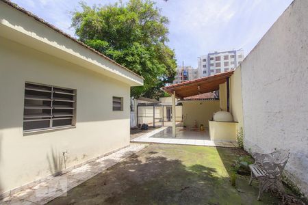 Casa à venda com 350m², 3 quartos e 4 vagas Casa à venda com 350m², 3 quartos e 4 vagasQuintal