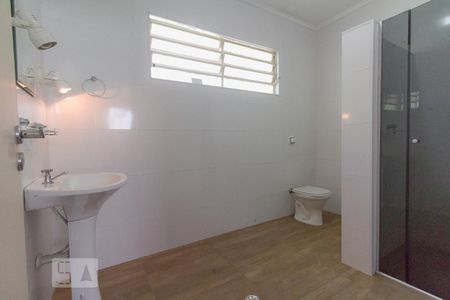 Casa à venda com 350m², 3 quartos e 4 vagas Casa à venda com 350m², 3 quartos e 4 vagasBanheiro