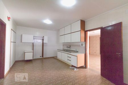 Cozinha de casa à venda com 3 quartos, 350m² em Vila Alexandria, São Paulo