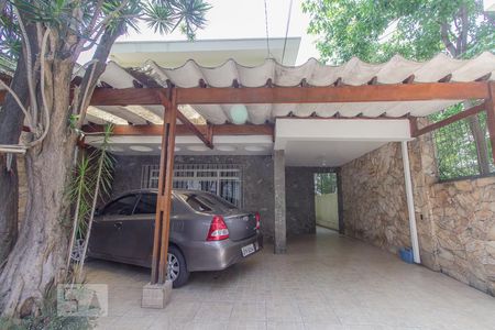 Casa à venda com 350m², 3 quartos e 4 vagas Casa à venda com 350m², 3 quartos e 4 vagasGaragem