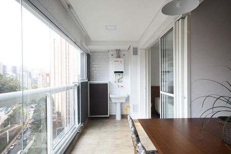 Varanda gourmet	 de apartamento para alugar com 1 quarto, 39m² em Vila Andrade, São Paulo
