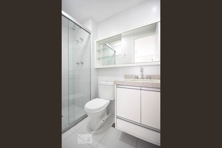 Banheiro suíte de apartamento para alugar com 1 quarto, 39m² em Vila Andrade, São Paulo