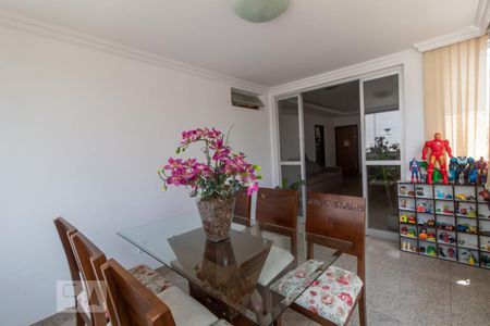 Varanda  de apartamento para alugar com 4 quartos, 140m² em Buritis, Belo Horizonte