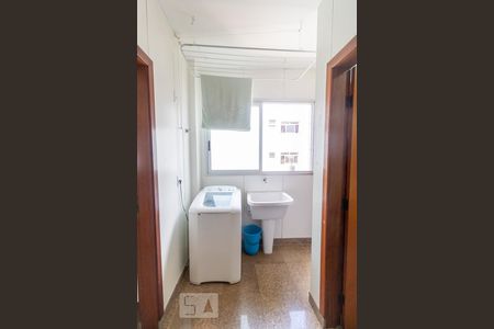 Área de serviço de apartamento para alugar com 4 quartos, 140m² em Buritis, Belo Horizonte