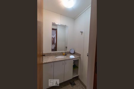 Lavabo de apartamento para alugar com 4 quartos, 140m² em Buritis, Belo Horizonte