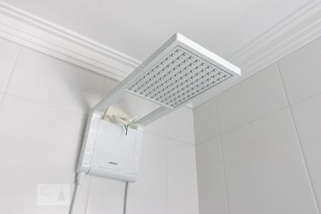 Apartamento à venda com 100m², 3 quartos e 2 vagasChuveiro