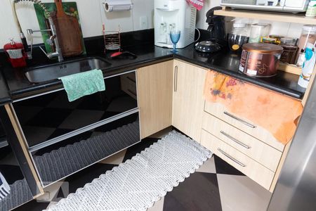 Apartamento à venda com 100m², 3 quartos e 2 vagasCozinha - Armários