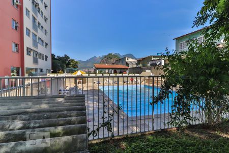 Apartamento para alugar com 60m², 2 quartos e 2 vagasPiscina