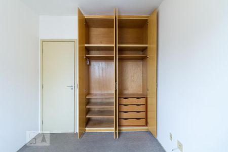 Apartamento à venda com 77m², 3 quartos e 2 vagas Apartamento à venda com 77m², 3 quartos e 2 vagasQuarto 2