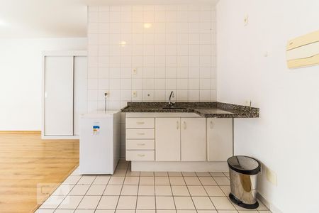 Cozinha de kitnet/studio para alugar com 1 quarto, 45m² em Barra Funda, São Paulo