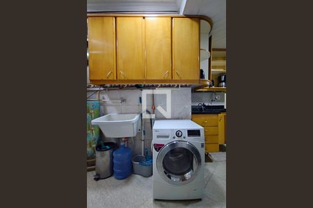 Apartamento para alugar com 141m², 4 quartos e sem vagaÁrea de serviço