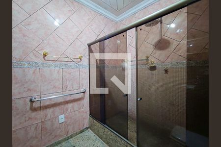 Apartamento para alugar com 141m², 4 quartos e sem vagaBanheiro da Suíte