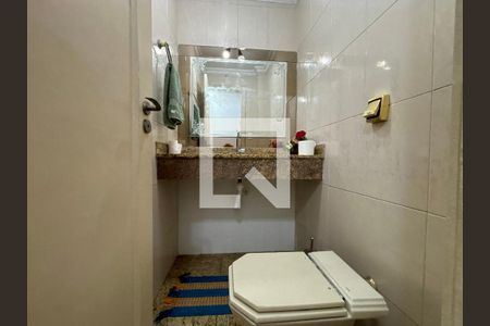 Lavabo de apartamento para alugar com 4 quartos, 141m² em Copacabana, Rio de Janeiro
